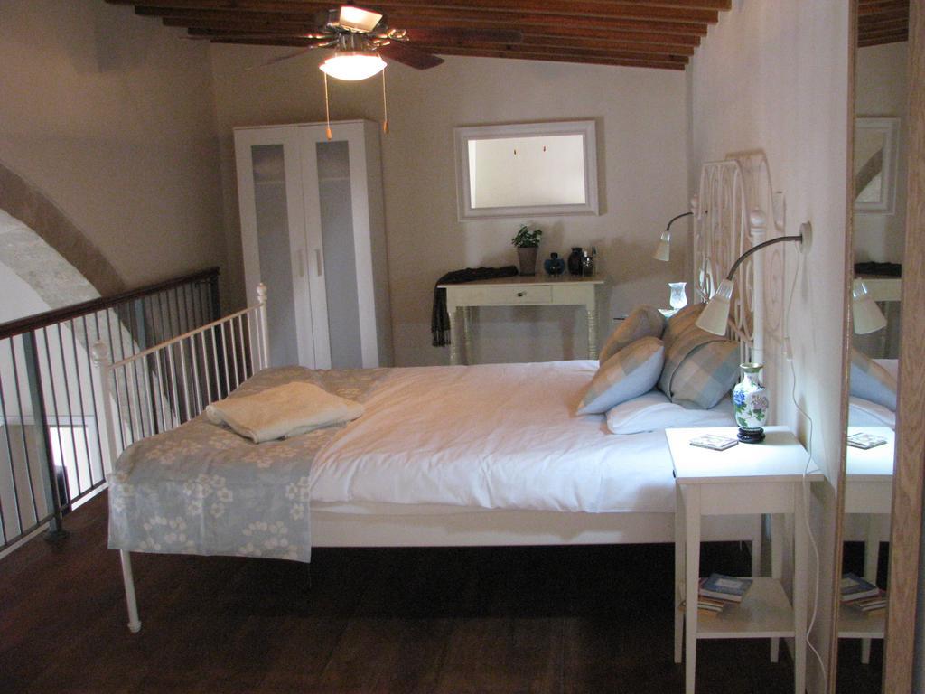 טוקהיני Dolphin Guest House And Studios מראה חיצוני תמונה