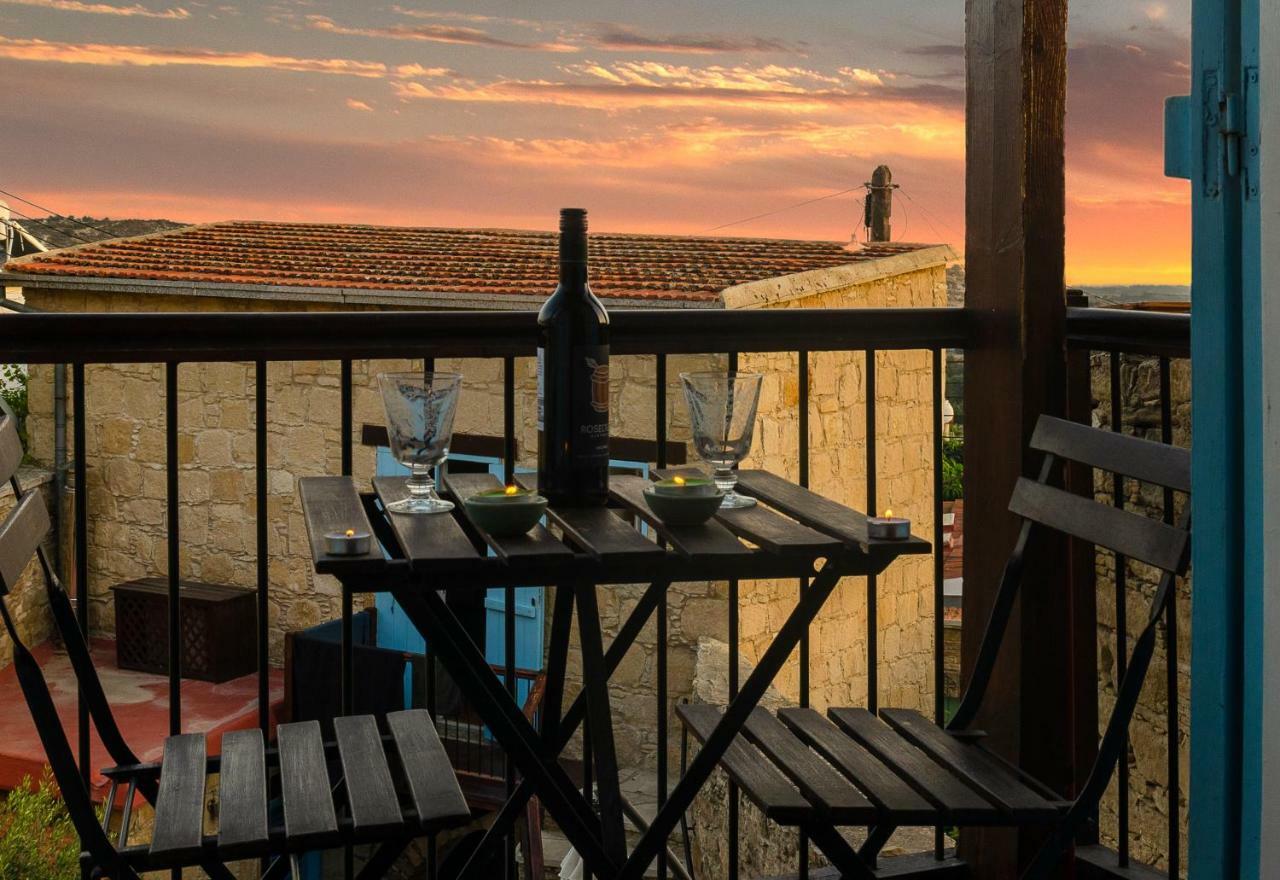טוקהיני Dolphin Guest House And Studios מראה חיצוני תמונה