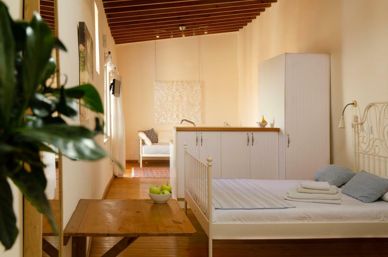 טוקהיני Dolphin Guest House And Studios מראה חיצוני תמונה