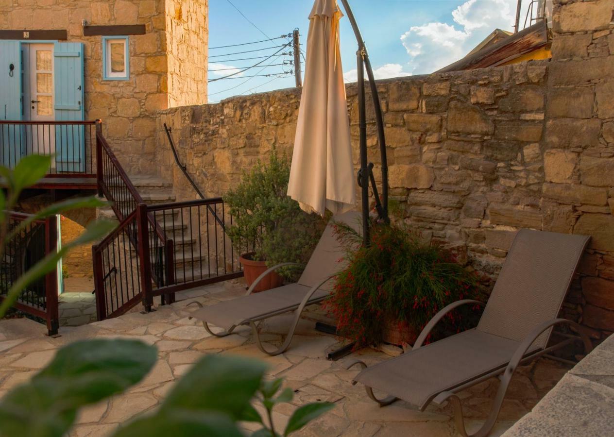 טוקהיני Dolphin Guest House And Studios מראה חיצוני תמונה